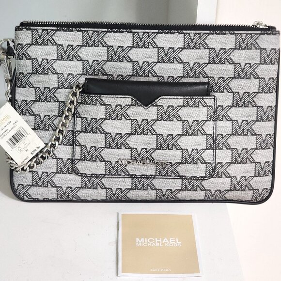Michael Kors- Brand New Jet Set Wristlet w/ Small Money or CC Holder Attached - Picture 1 of 3